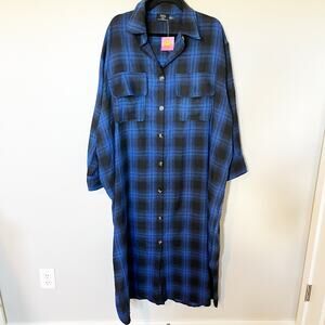 Dresses in lala Grunge Goddess
Flannel in Cobalt Blue oversized s/m